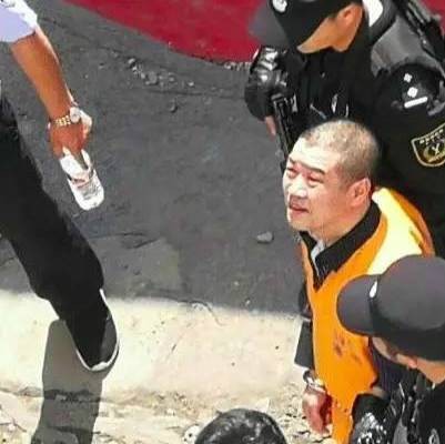 徐利(绿洲珠宝行抢劫杀人案凶嫌)