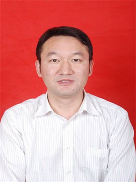 谭涛（襄阳粮油集团有限公司党委书记、董事长）