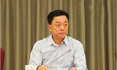 曾平（四川省人大常委会原研究室主任）