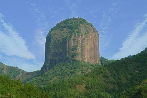 饭甑山（浙江省衢州市山峰）