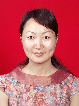 曾萍（四川省泸州市红十字会党组书记、常务副会长）