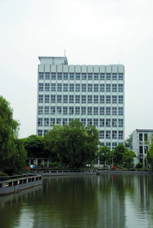 南昌大学科学技术学院图书馆