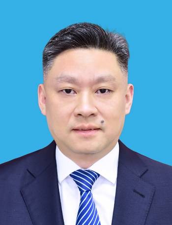 王建华(重庆市巴南区人大常委会党组书记)