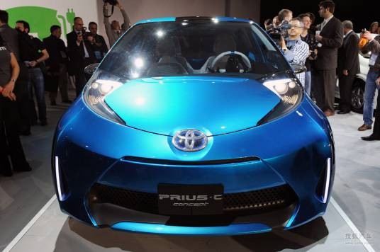 丰田普锐斯PLUG-IN HYBRID概念车