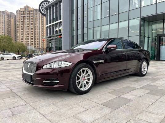 捷豹XJ 2013款 XJL 2.0T 全景商务版