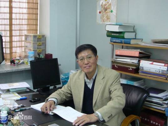 吴立军（沈阳药科大学教授）
