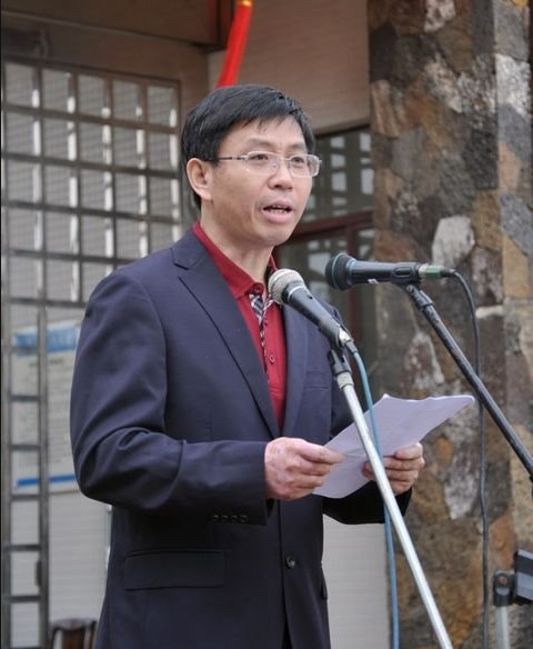 陈辉（海南省国兴中学校长）