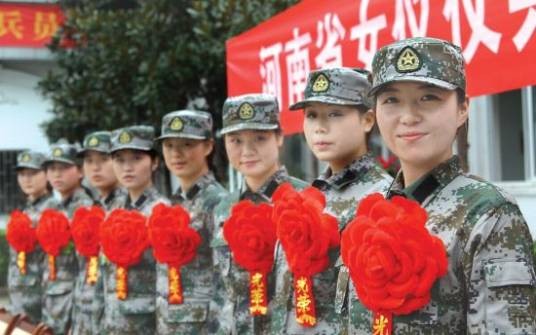 娄楠（三军仪仗队首批女兵）