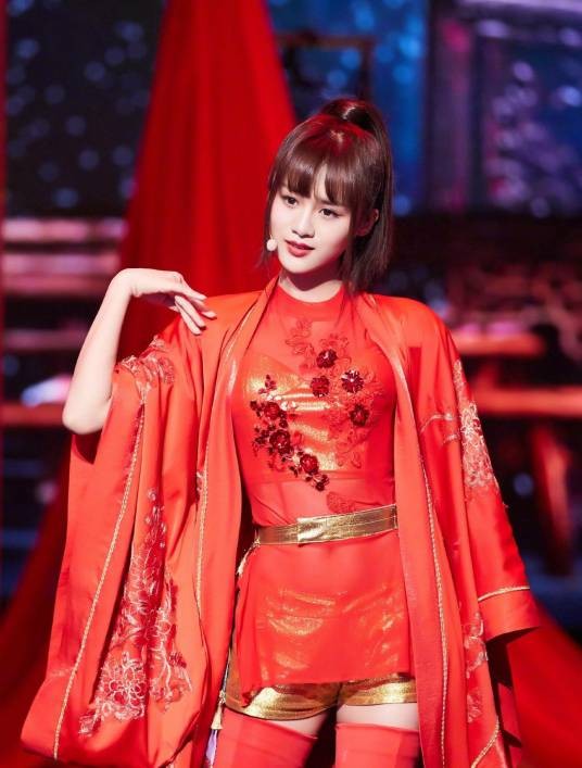 红尘客栈(安悦溪演唱的歌曲,翻唱自周杰伦作品。)