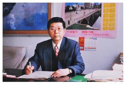 刘宝华(原章丘市委党校校长)