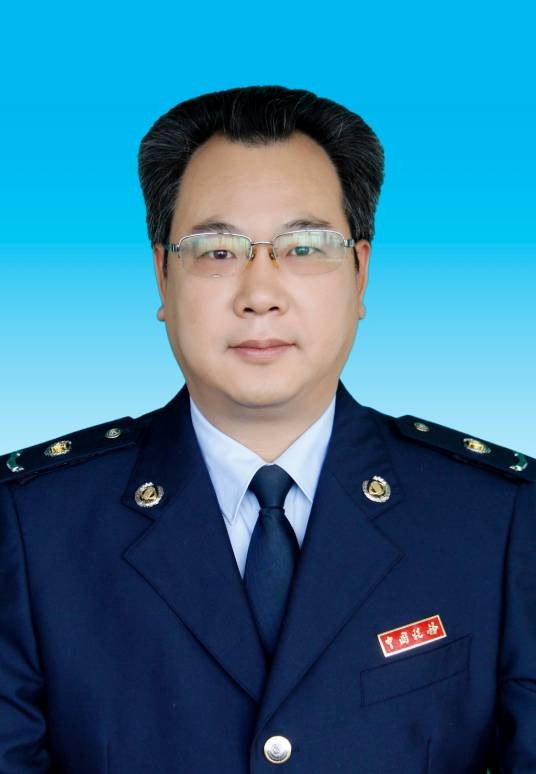 刘雄伟（国家税务总局潜江市税务局一级主办）