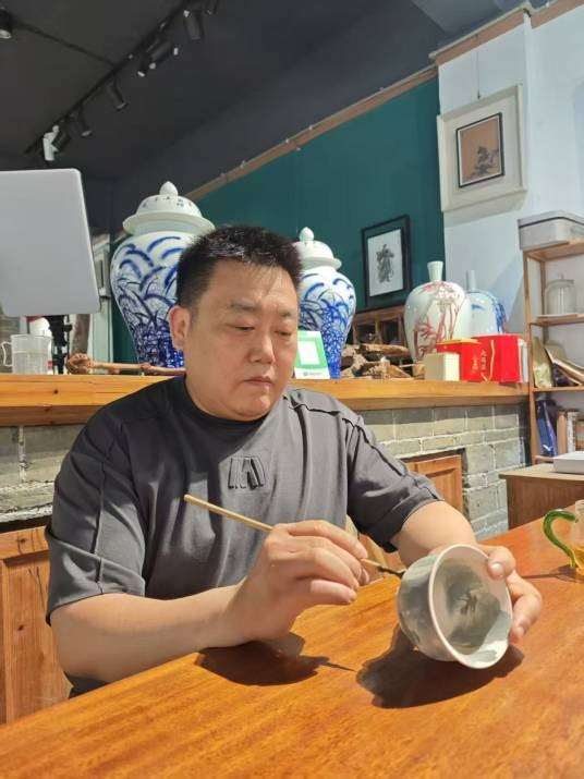黄永胜(中国陶瓷艺术家)