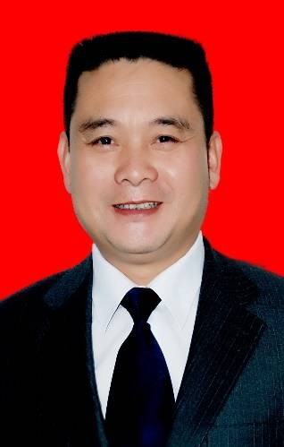 曾庆国（咸丰县人民政府原调研员）