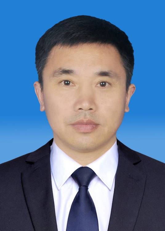 向小平（湖南省怀化市洪江市安江镇党委副书记、镇长、四级调研员）