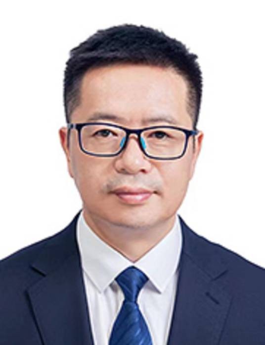 王晓峰（江苏省盐城市政府驻深圳办事处主任，挂任市工业和信息化局副局长）