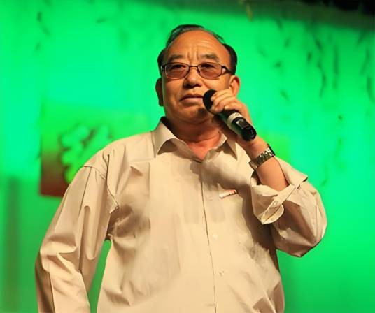 宋飞（西安翻译学院国际关系学院前院长）