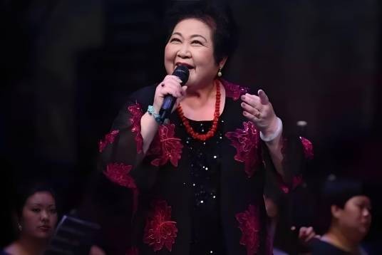 李红霞（石家庄市评剧院一级演员）