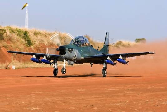 A-29“超级巨嘴鸟”