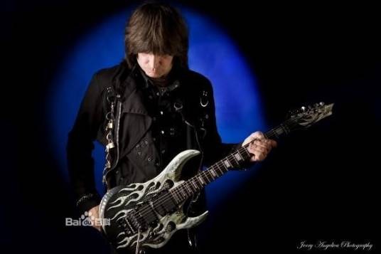 迈克·安格鲁