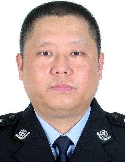 胡威（四川省成都市大邑县公安局原副局长）