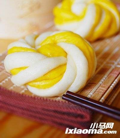 南瓜双色花卷馒头