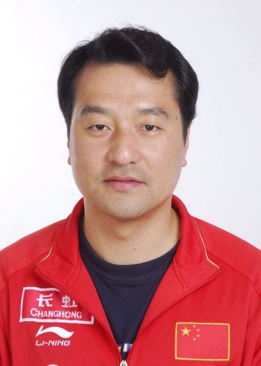 陈彬(前中国乒乓球女队教练、教授)