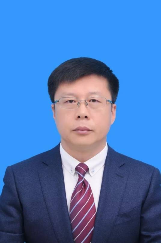 李君（内蒙古自治区阿拉善盟副盟长、盟行署党组成员，盟公安局党委书记、局长）