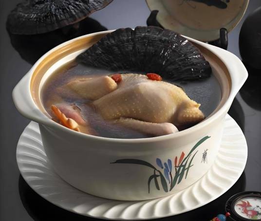 灵芝鸡汤