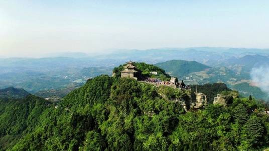 香炉山（四川宣汉县香炉山）
