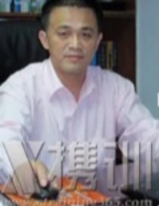 邓鸿(企业培训师)