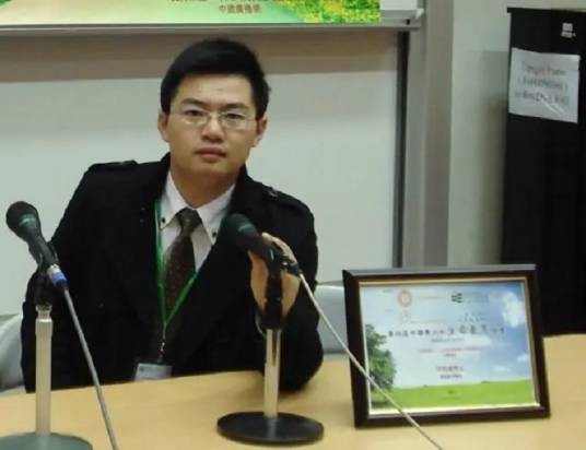 万勇（中国重庆外国语学校团委副书记）