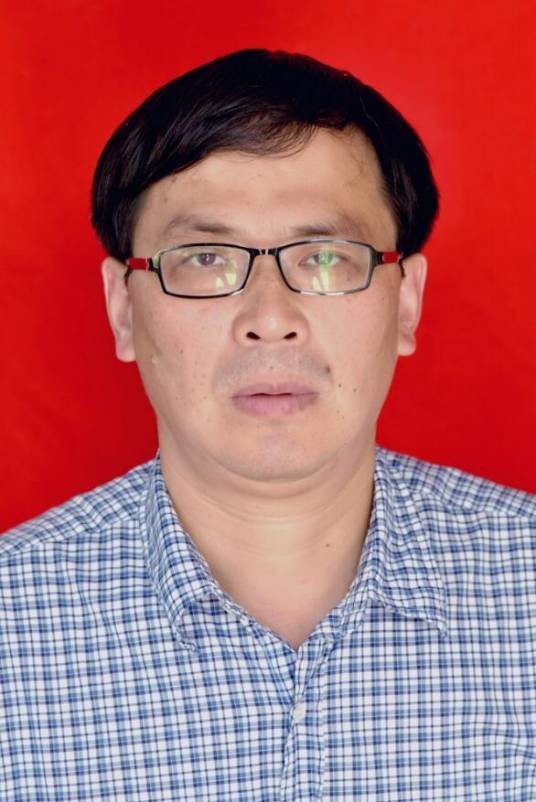 胡杰（蕲春县人民政府原党组成员、副县长）