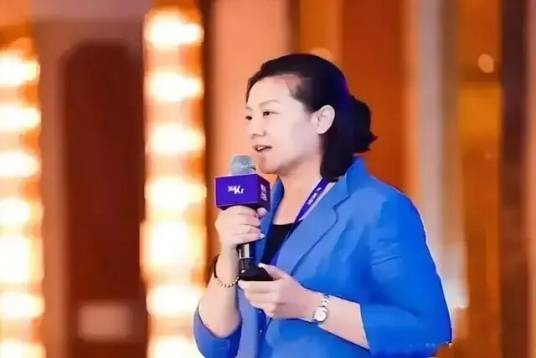李卫平（高鑫零售原首席执行官）