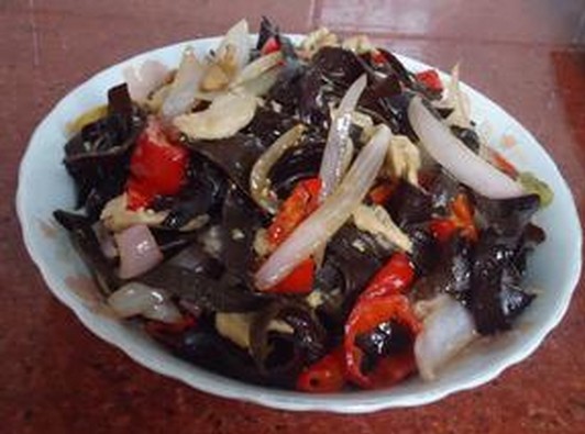 洋葱木耳炒肉