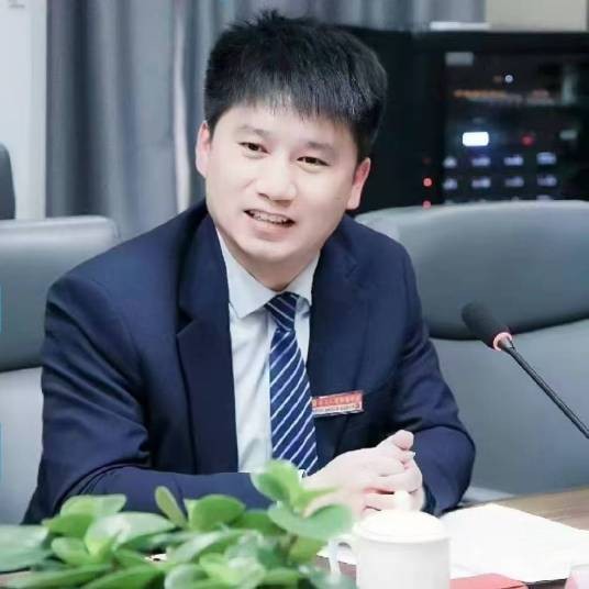 陈保全（郑州圆方集团社科联秘书长）