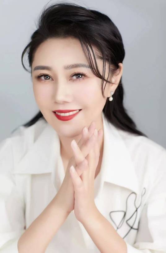 奕丹(北京广播电视台节目主持人、畅销书作家)