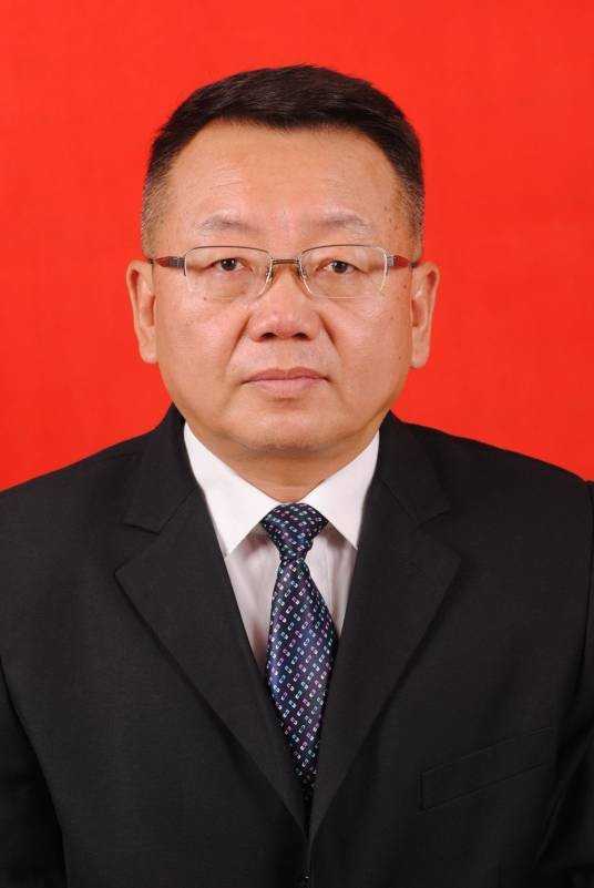 何炜（宁夏国有资本运营集团公司党委委员、副总经理）