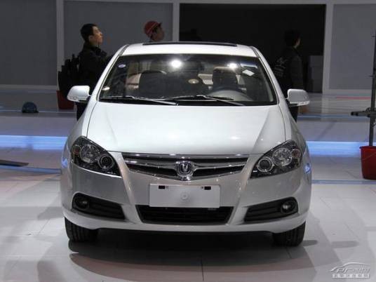 长安CX30三厢