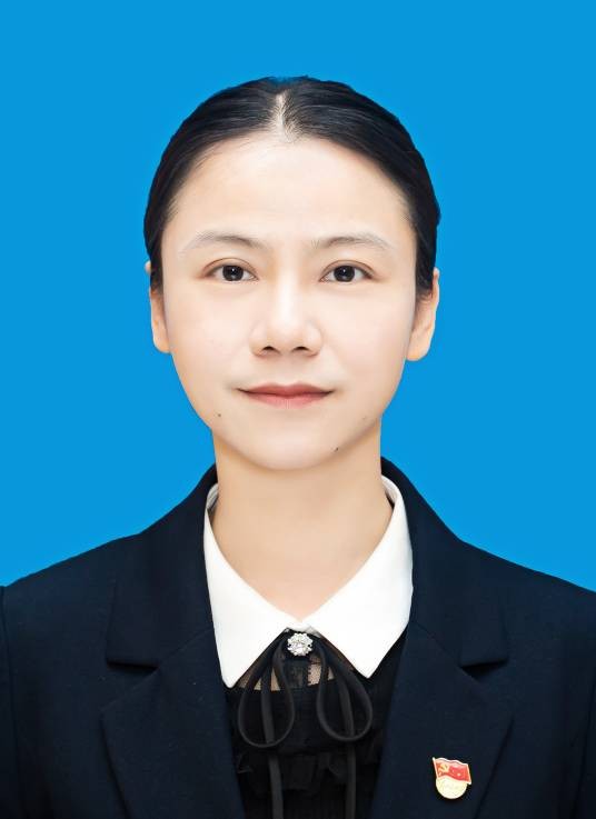 雷震(湖北省十堰市房县县委副书记,县人民政府副县长、代理县长)