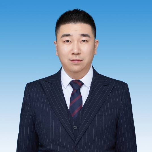 韩佳（政协河北省第十三届委员会委员、石家庄文旅投集团文体商旅发展创新中心主任）