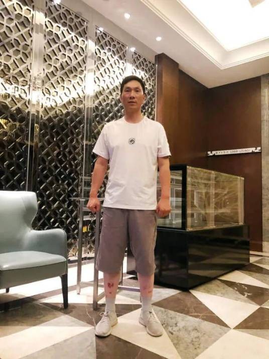 杨俊魁（郑州暴雨中游泳救人的英雄）