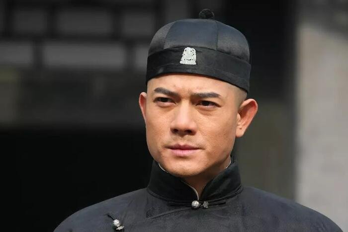 白银帝国讲的是什么？