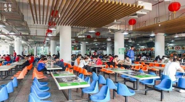 安徽阜阳一小学学生倒掉的营养餐“溢出垃圾桶”:珍惜粮食只是习惯的养成吗??