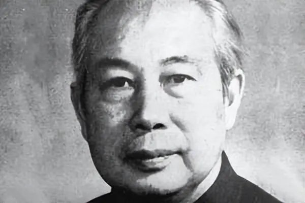 胡锡进发文回应“手插口袋”梗，其中有哪些信息值得关注？