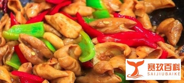 女子点餐肥肠中吃出猪粪便 网友：成功把我昨天晚上吃的饭恶心吐了