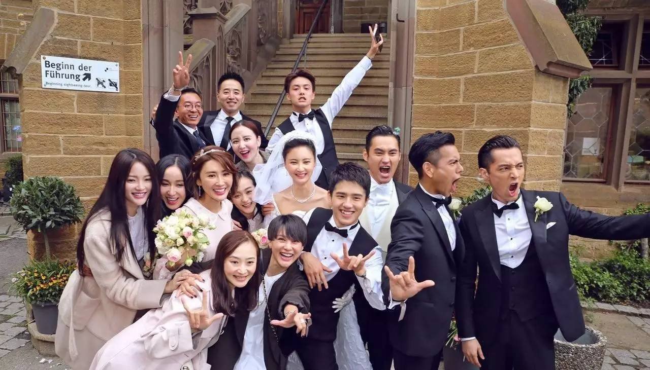 参加朋友婚礼爱上新娘,3年后挖了墙角,婚后高调又幸福,他是谁?