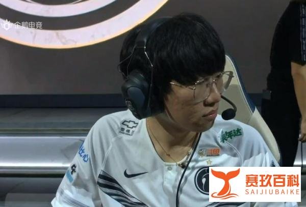 IG“双爹拍门”击败AHQ,阿水达成S赛100杀,宁王开始出肉了