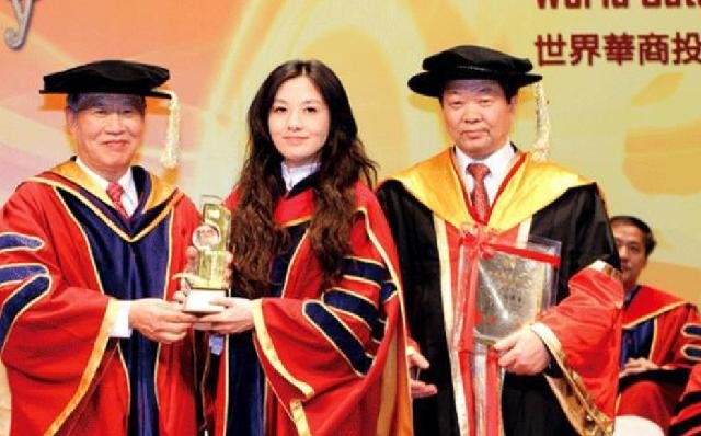 美女富二代纪凯婷:30岁身价达500亿,为何却甘愿嫁给湖南“穷小子”?
