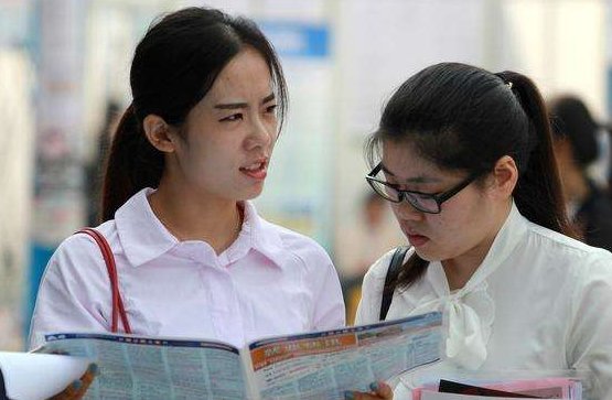 怎么填形容词地问。