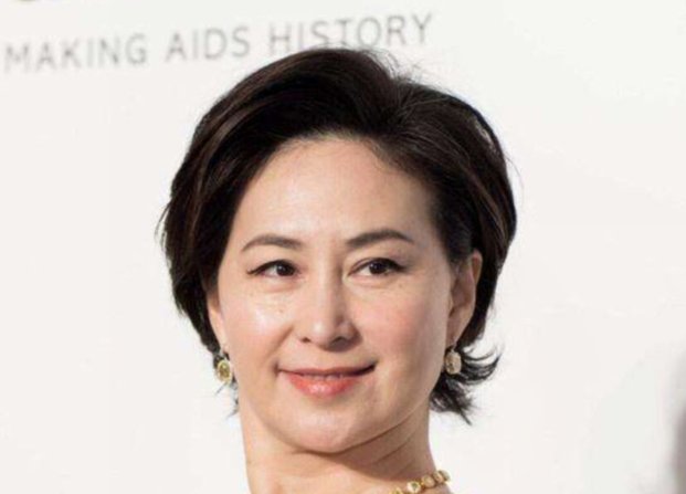 赌王一生多子女,最引人关注的大女儿何超琼能力有多强?